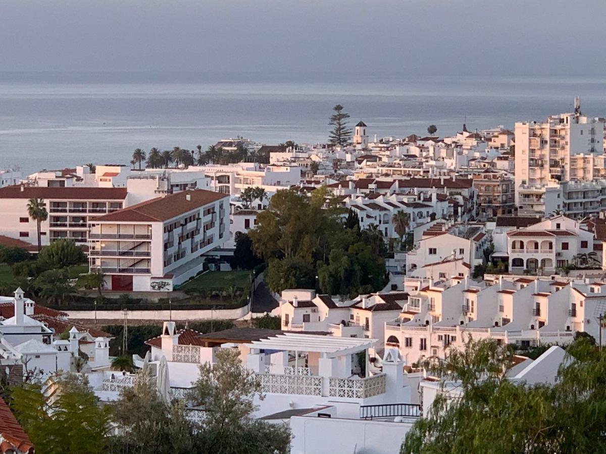 Playa Burriana, Tva Terasser, Havsutsikt, Pool Apartment Nerja